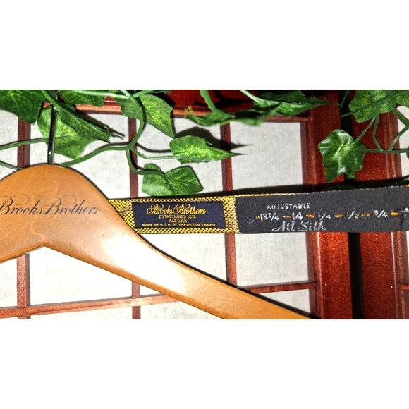 Brooks Brothers | Silk Four-Pleat Cummerbund and Bowtie Set - Picture 11 of 16